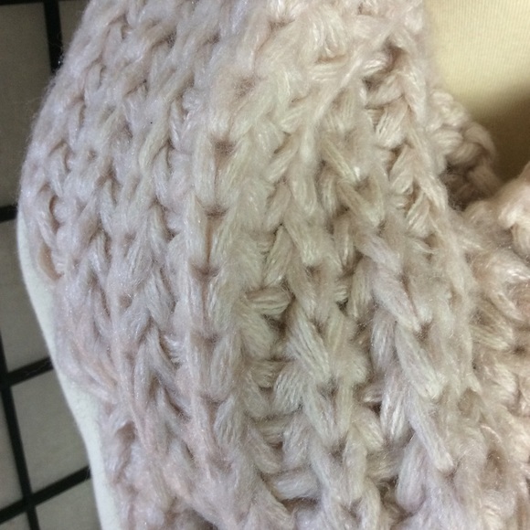 Bik Bok Ivory Infinity Scarf! - Picture 2 of 4